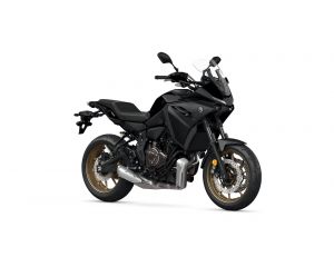 2023-Yamaha-MT07TR-EU-Midnight_Black-Studio-001-03